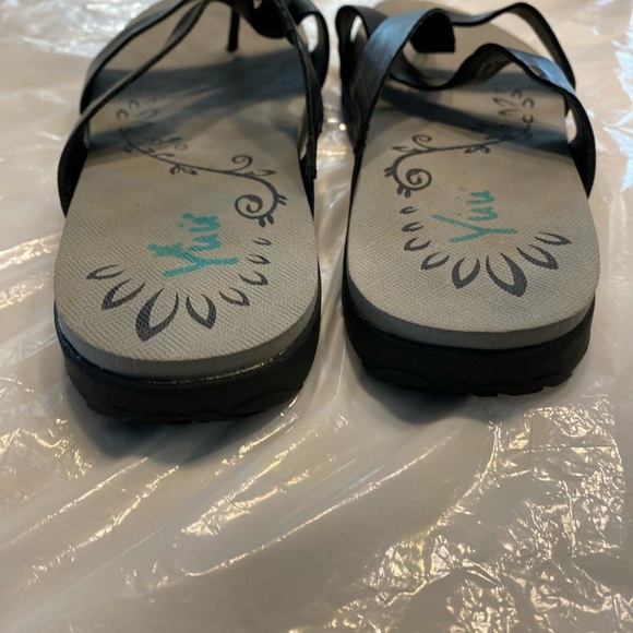 NWOT Yuu sandals cross cross black style Chloe. Sz 10W - Picture 6 of 11